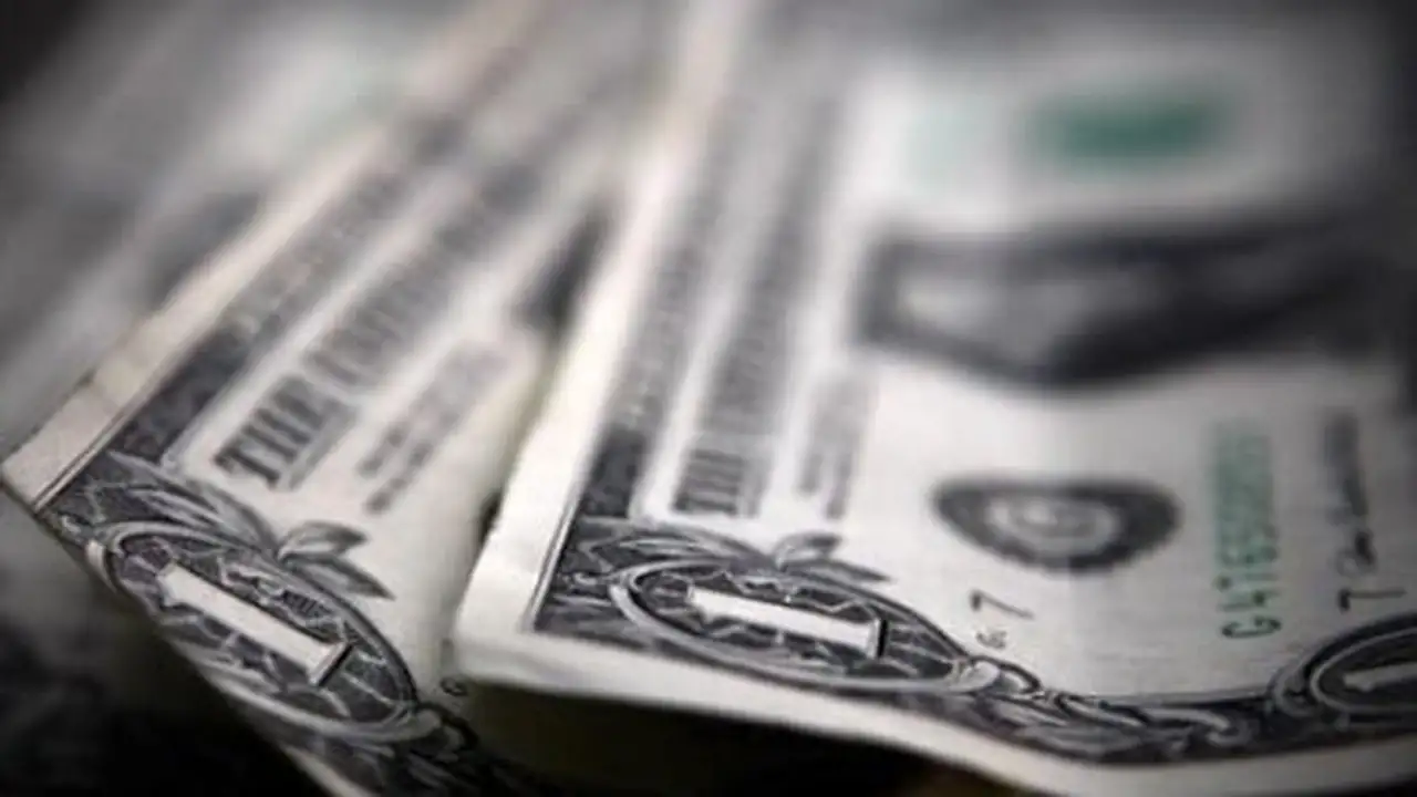 الدولار الأمريكي يواصل تعزيز مكانته كأهم أصول الملاذ الآمن في الأسواق العالمية